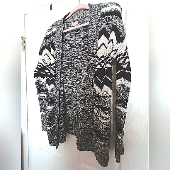 Mossimo Supply Co. Sweaters - Black and white zig zag sweater